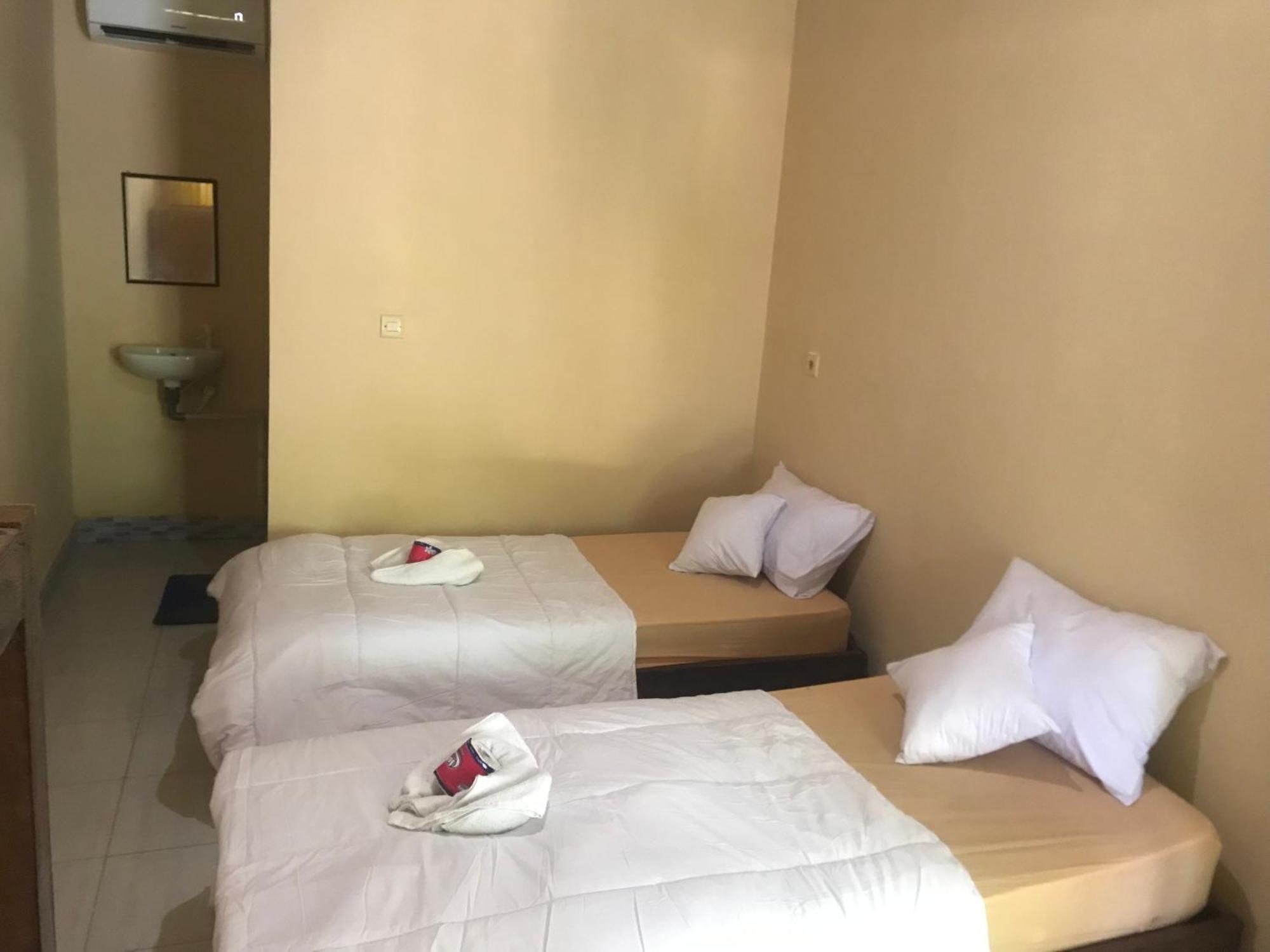 Kuta  Kampung Homestay מראה חיצוני תמונה